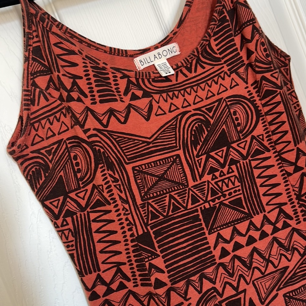 Billabong Dress (Orange with print design) (size M) (sleeveless)